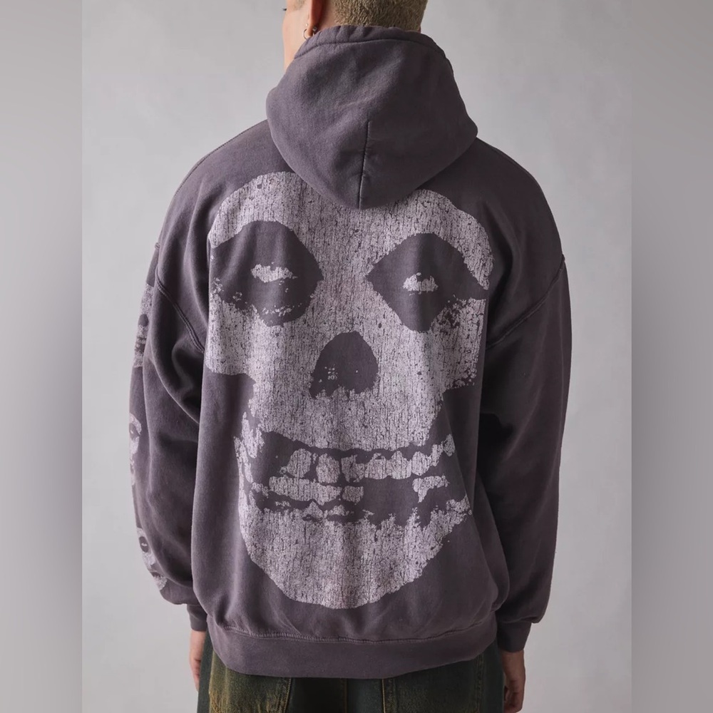 NWOT Urban Outfitters Misfits Skull Graphic Hoodie Sweatshirt Size XS - Picture 2 of 13